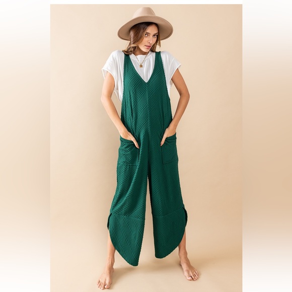 Large Boho Textured Knit Sleeveless Jumpsuit (W-536) - Picture 4 of 6